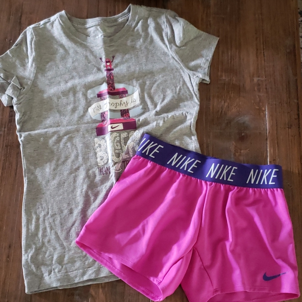 Nike Outfit Size M/L